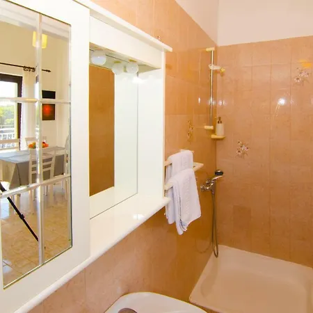 Apartament Piculo *